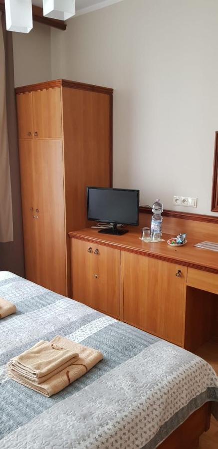 Hotel City Gniezno Buitenkant foto