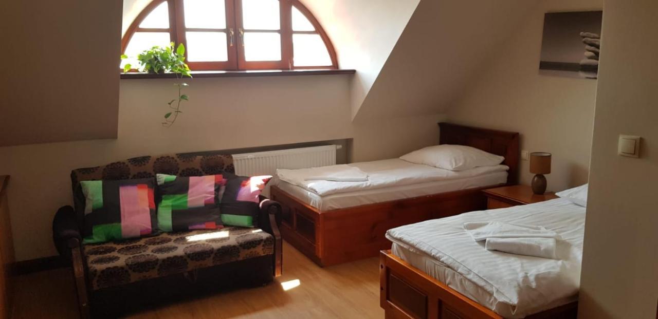 Hotel City Gniezno Buitenkant foto
