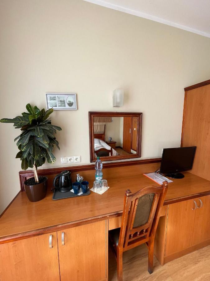Hotel City Gniezno Buitenkant foto