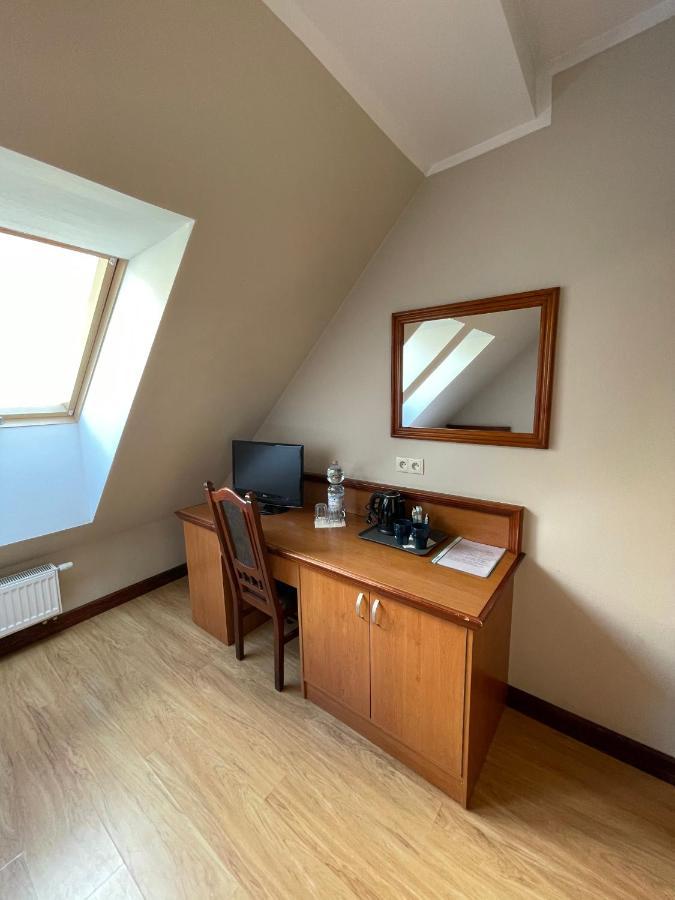 Hotel City Gniezno Buitenkant foto
